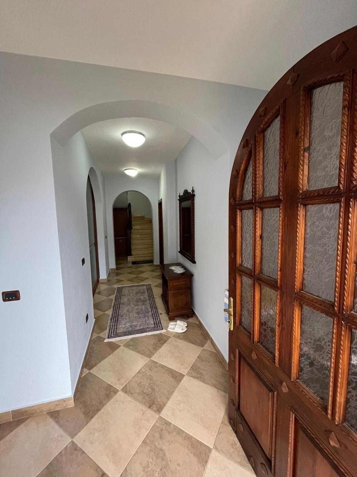 Vila Taga Guesthouse Круя Экстерьер фото